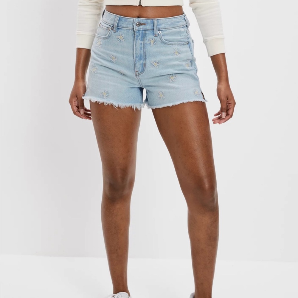 AE Denim mom shorts with daisies